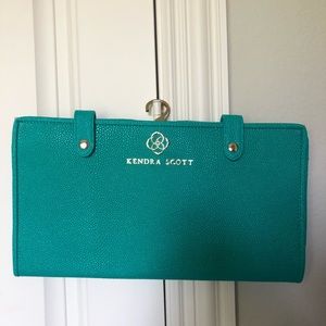 NWT Jewelry Organizer